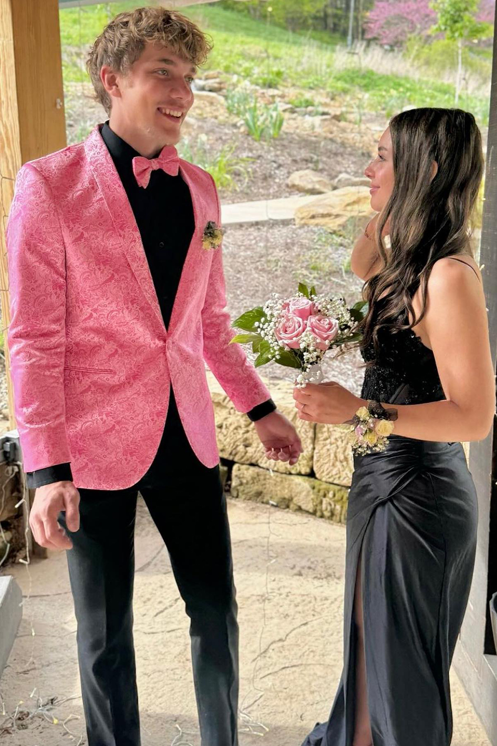 2-Piece Formal Men's Prom Suits with Pink Jacquard Shawl Lapel