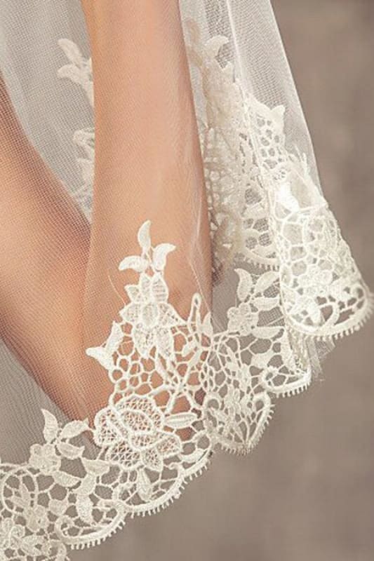 White Ivory Wedding Veils Lace Edge Cathedral Length Wedding Bridal Veil with Comb