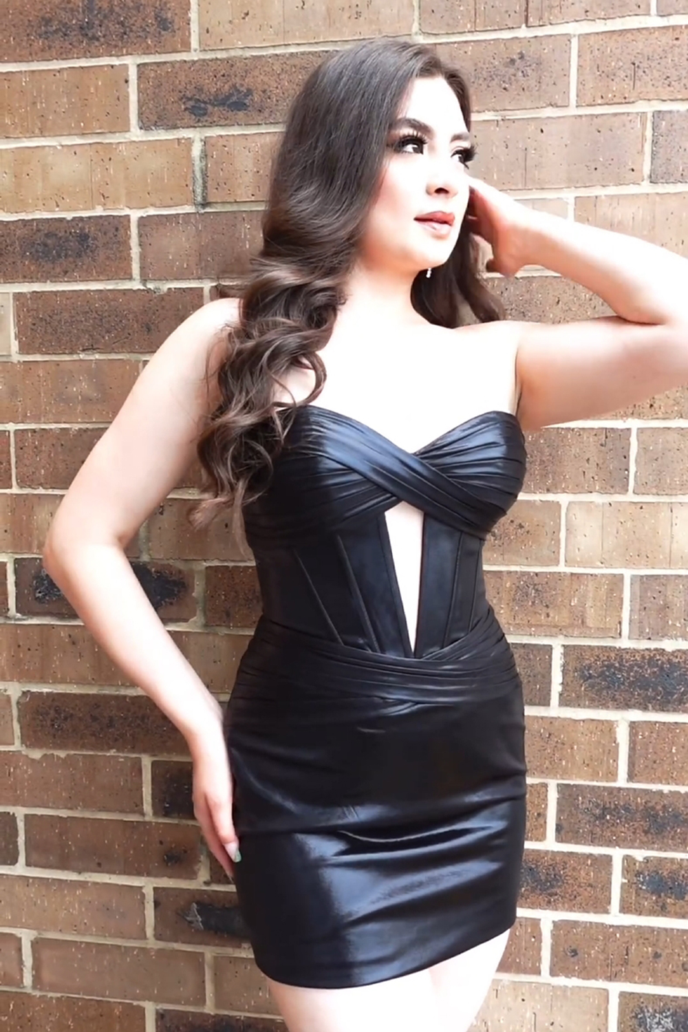 Trendy Burgundy Strapless Satin Sheath Short Cocktail Dress