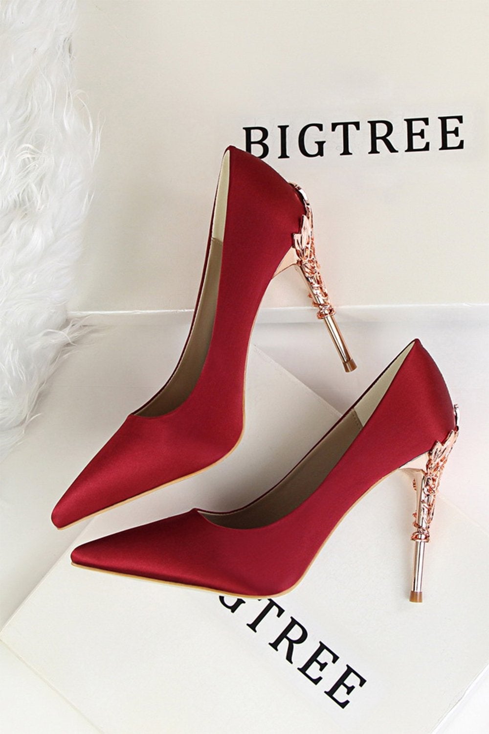 Stiletto Heels in Shallow Burgundy Metal