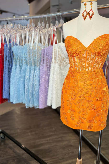 Sheath Sweetheart Yellow Short Cocktail Dress With Appliques