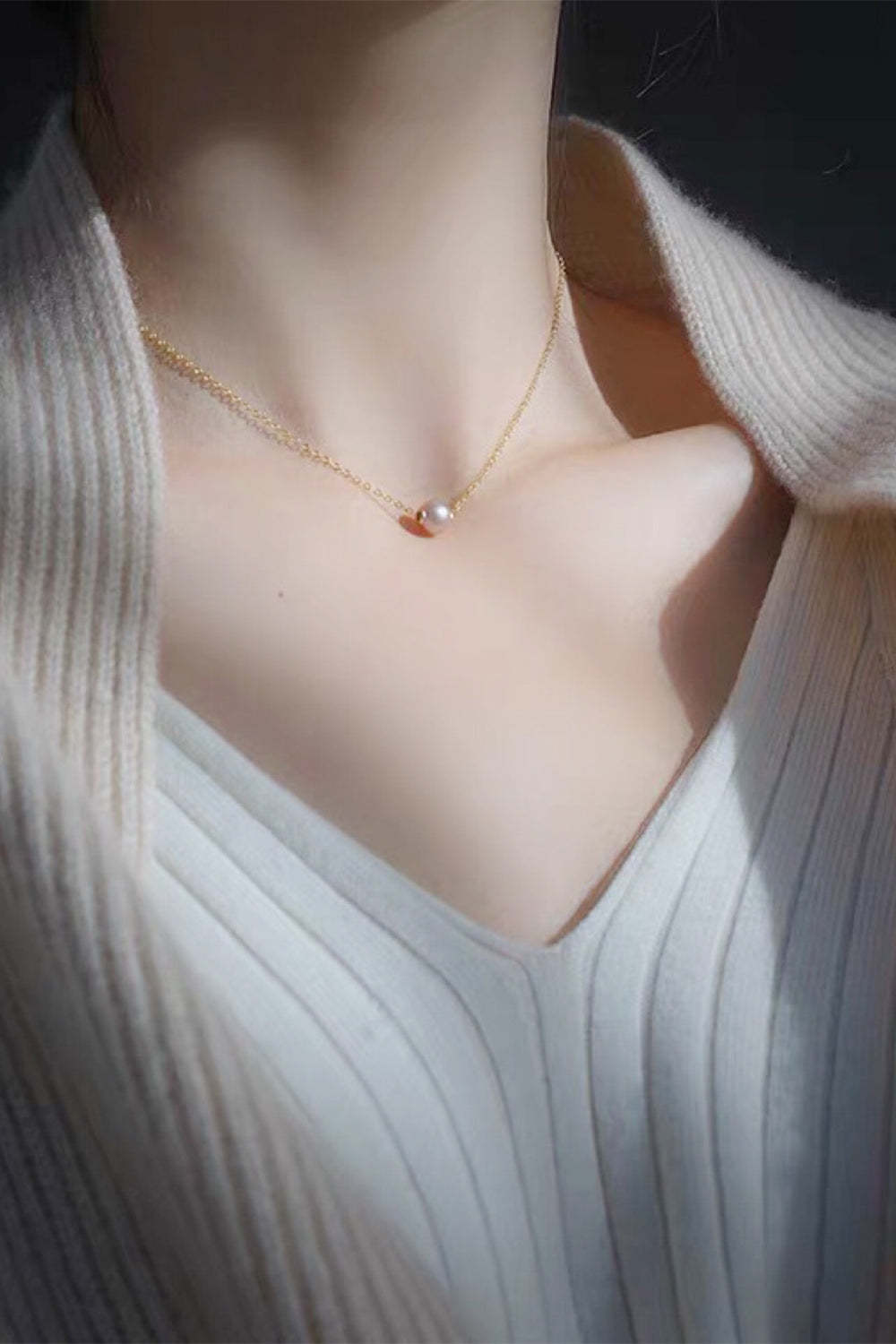 Pearl Necklace in White
