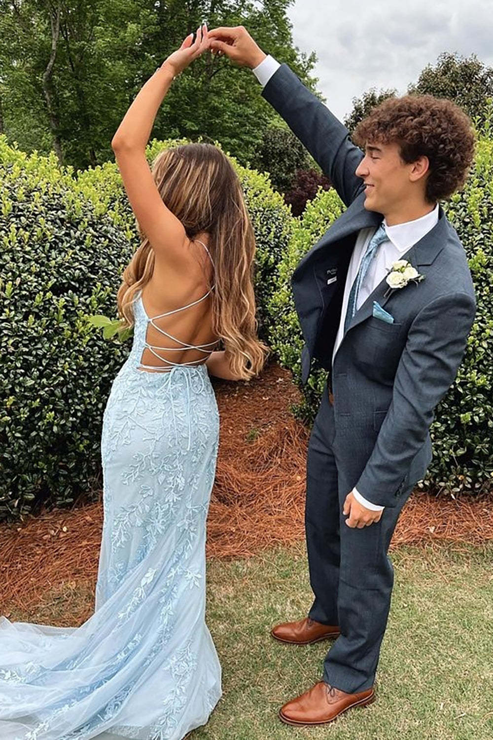 Dark Grey Men's Party Suits with Notched Lapel and Two Buttons