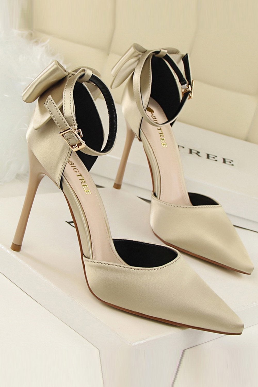 Prom Heels in Burgundy Satin Featuring a Bowknot