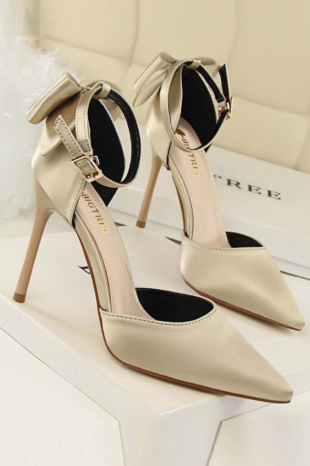 Prom Heels in Burgundy Satin Featuring a Bowknot