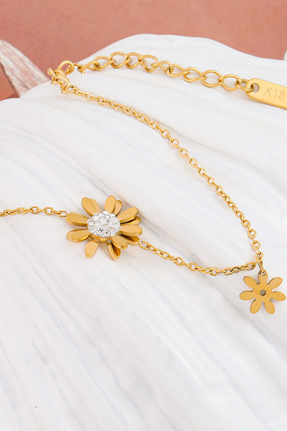 Daisy Bracelet in Titanium