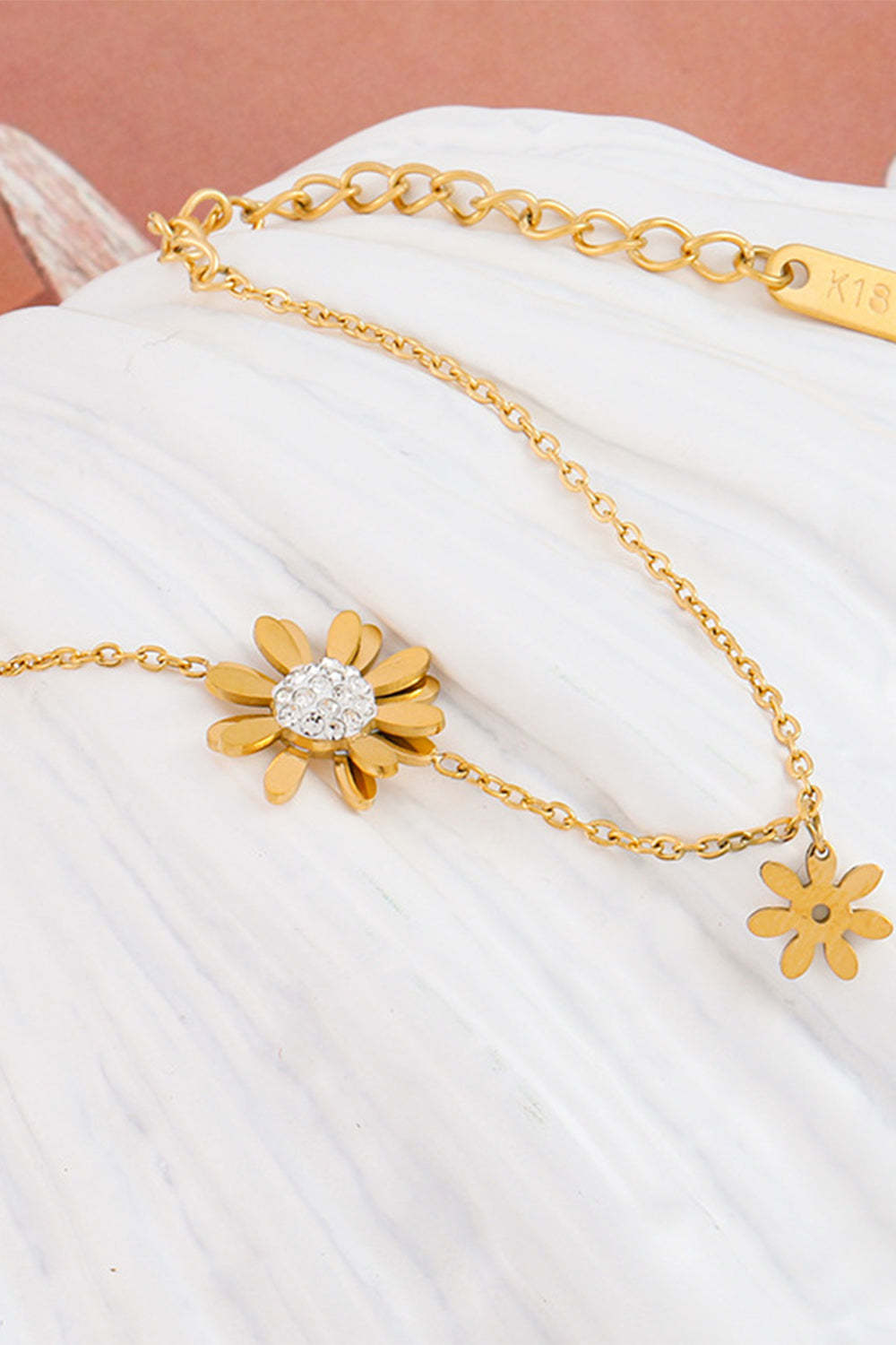 Daisy Bracelet in Titanium