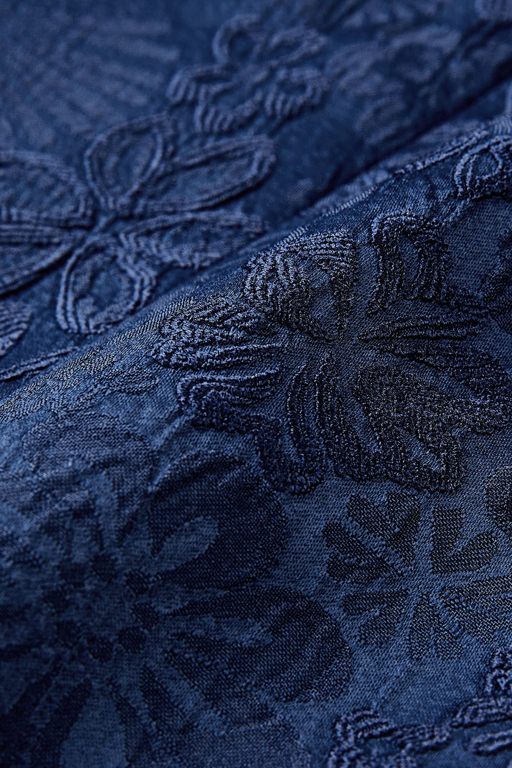 Dark Blue Jacquard Men's Prom Suit with Peak Lapel and One Button