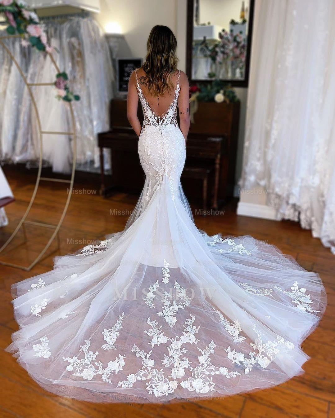 Chic Long Mermaid V-neck Sleeveless Lace Wedding Dress