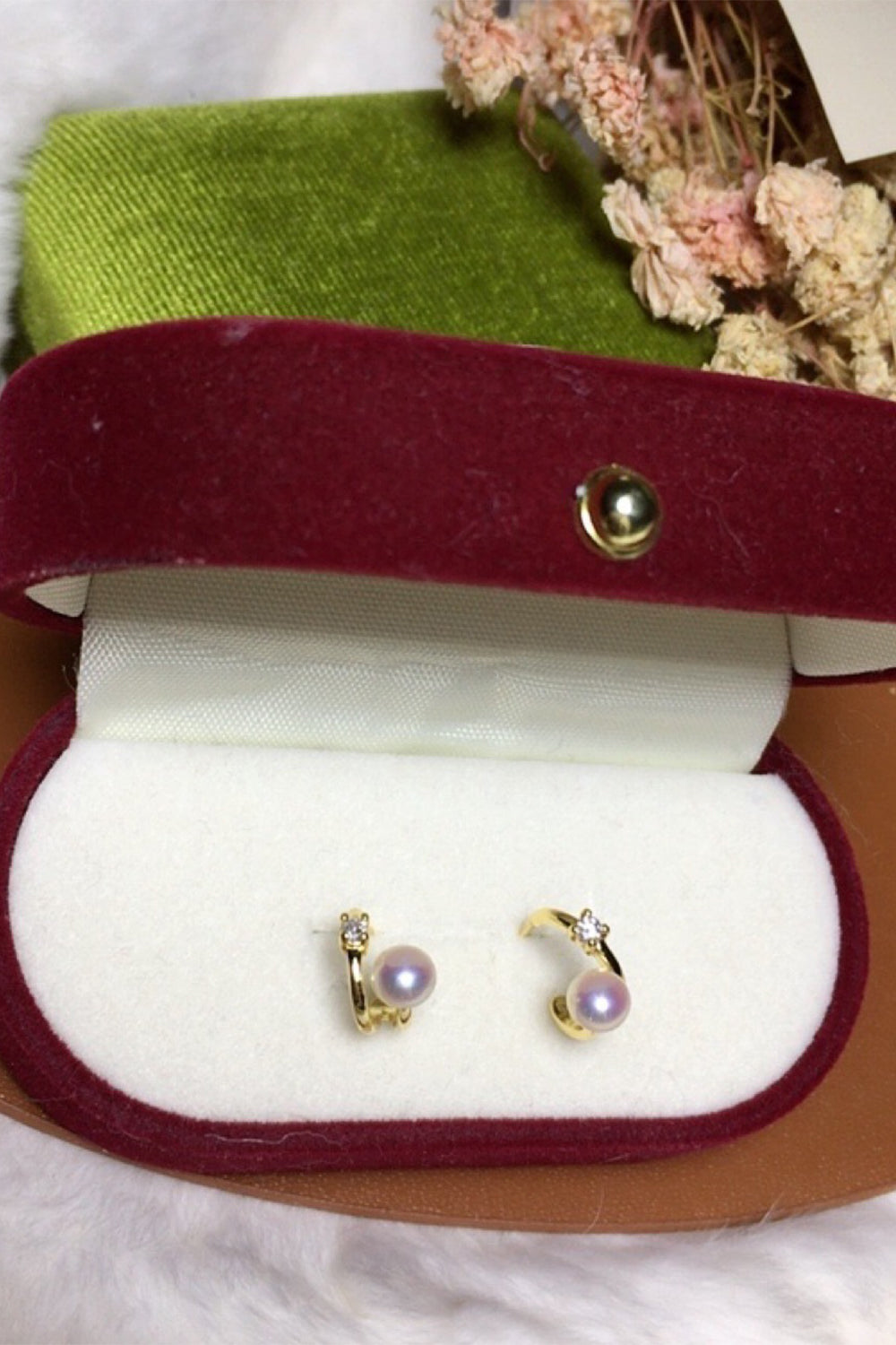 Stud Earrings with Natural Vintage Pearls