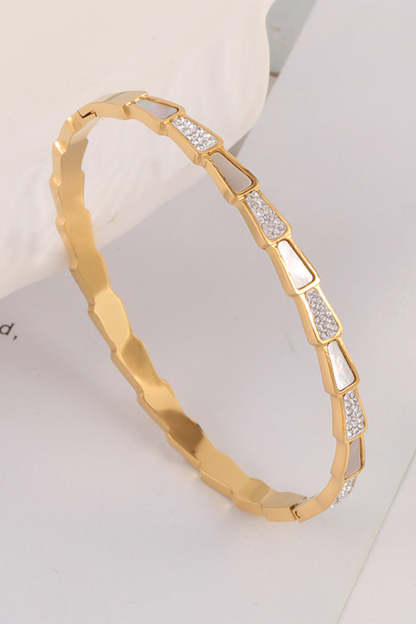 Bracelet Crafted from Snake Bone Shell