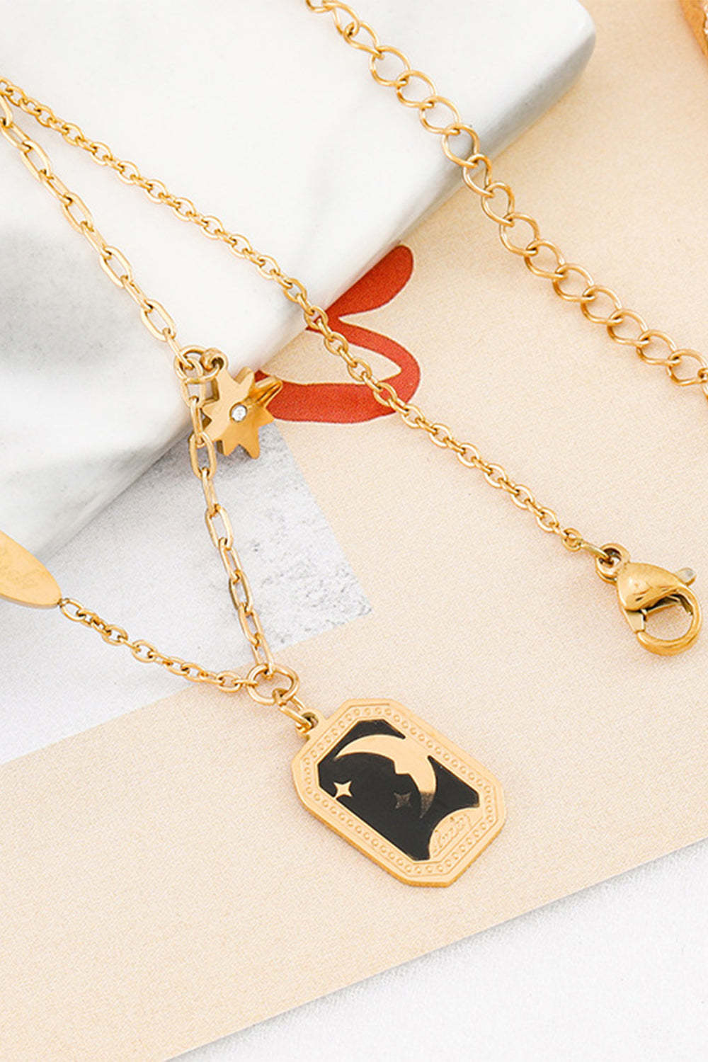 Enamel Clavicle Chain in Gold