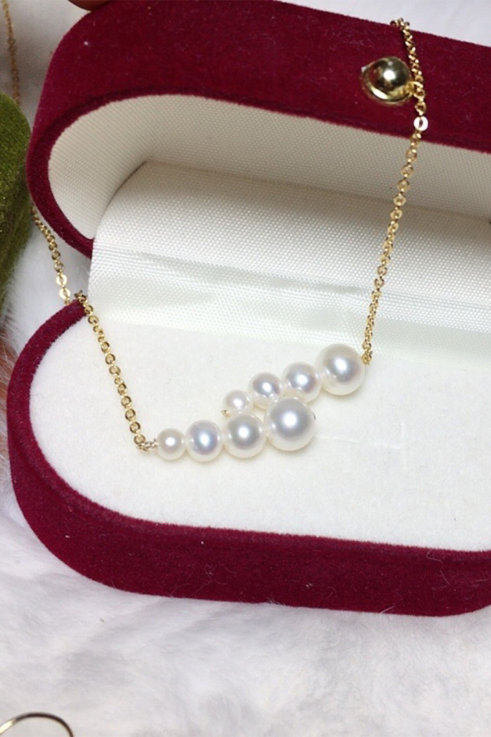 White Pearl Necklace