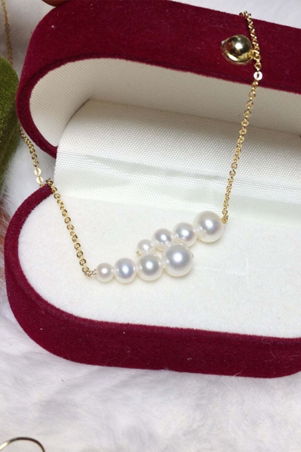 White Pearl Necklace