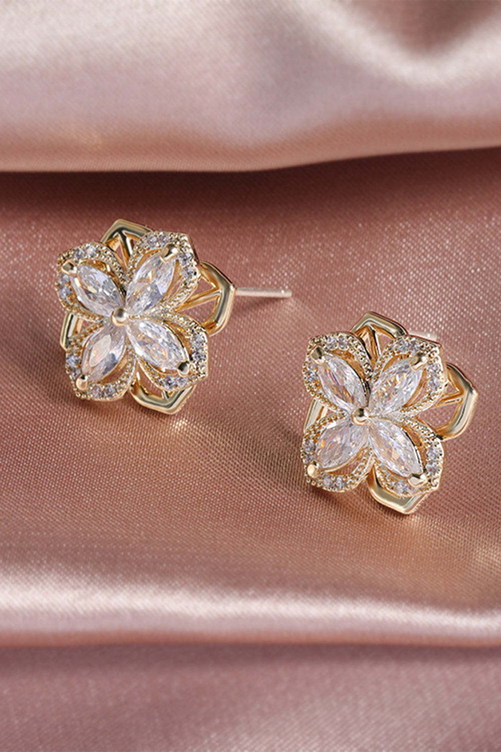 Beaded Earrings with Four Leaf Clovers