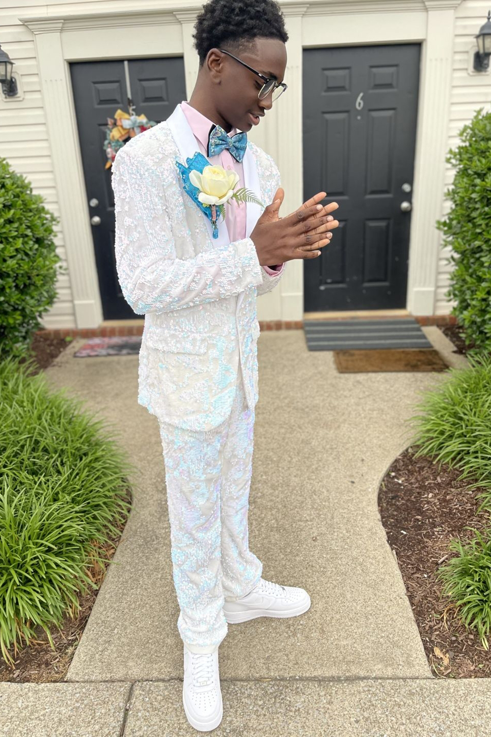 Men's Slim Fit White Two-Piece Tuxedo with Single-Button Shawl Lapel