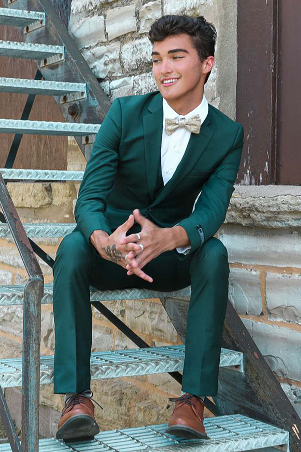 Men's Prom Suits with Dark Green Notched Lapel in 3 Pieces