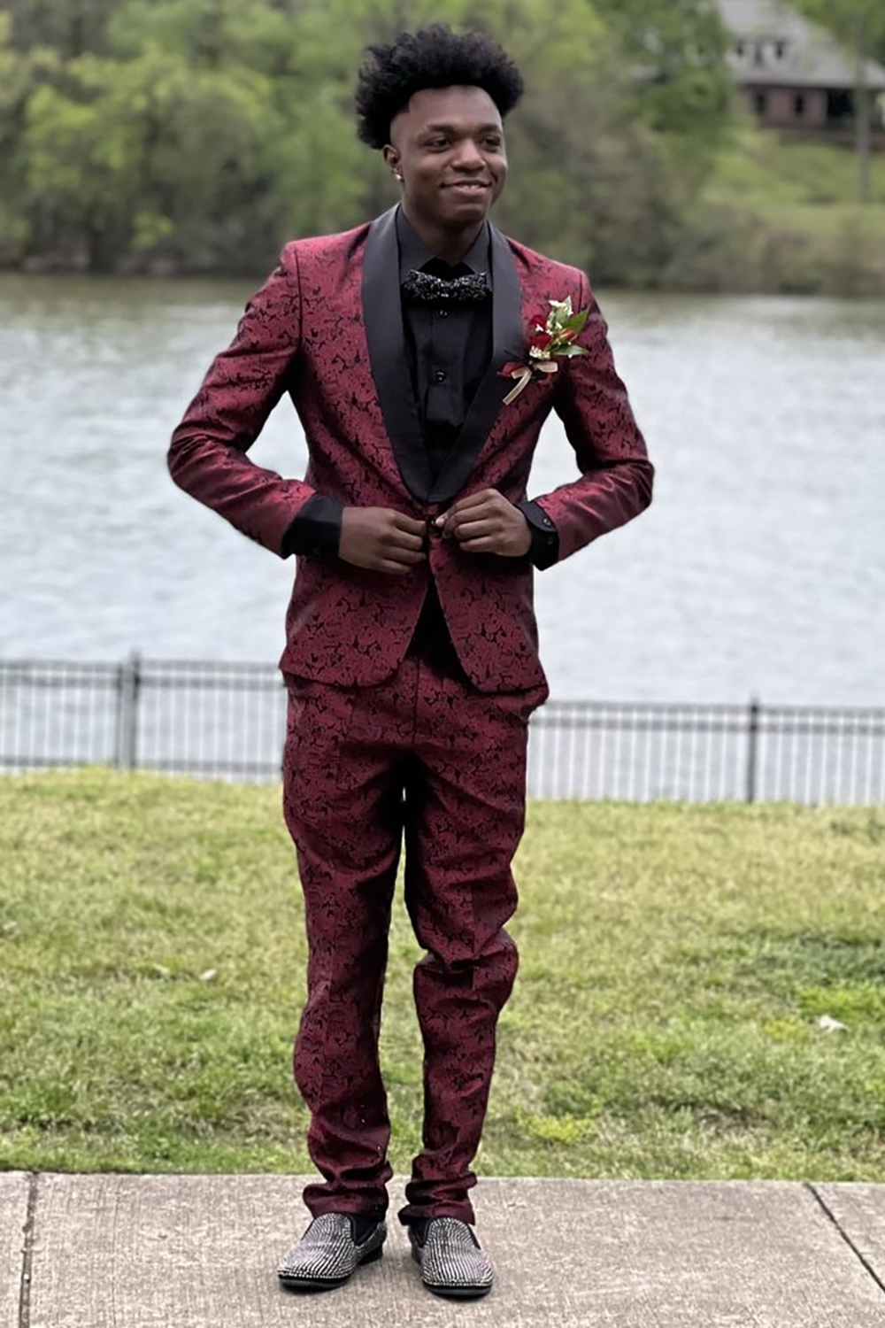 Men's Prom Suits with Burgundy Jacquard Shawl Lapel 2-Piece Set