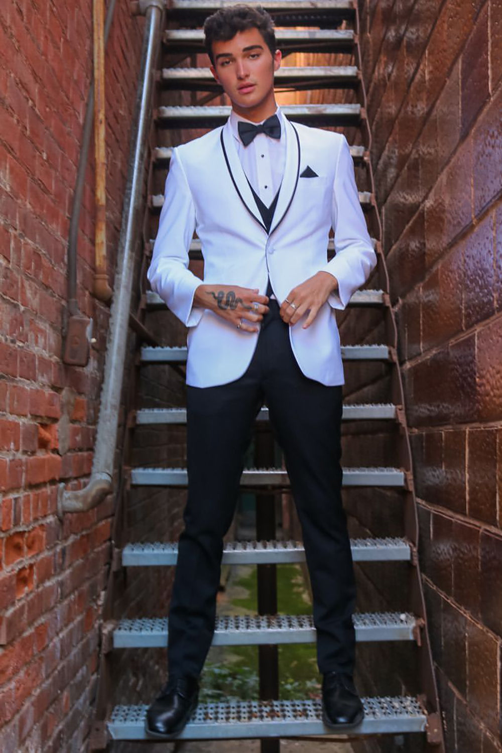 Men's Prom 3 Piece Suits with White Shawl Lapel