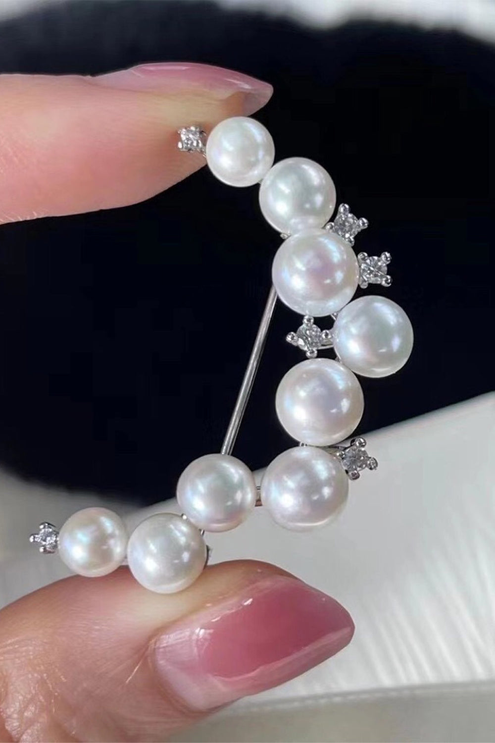 Brooch with Natural Pearls