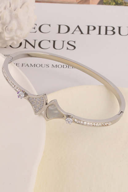 Bracelet with Scalloped Design