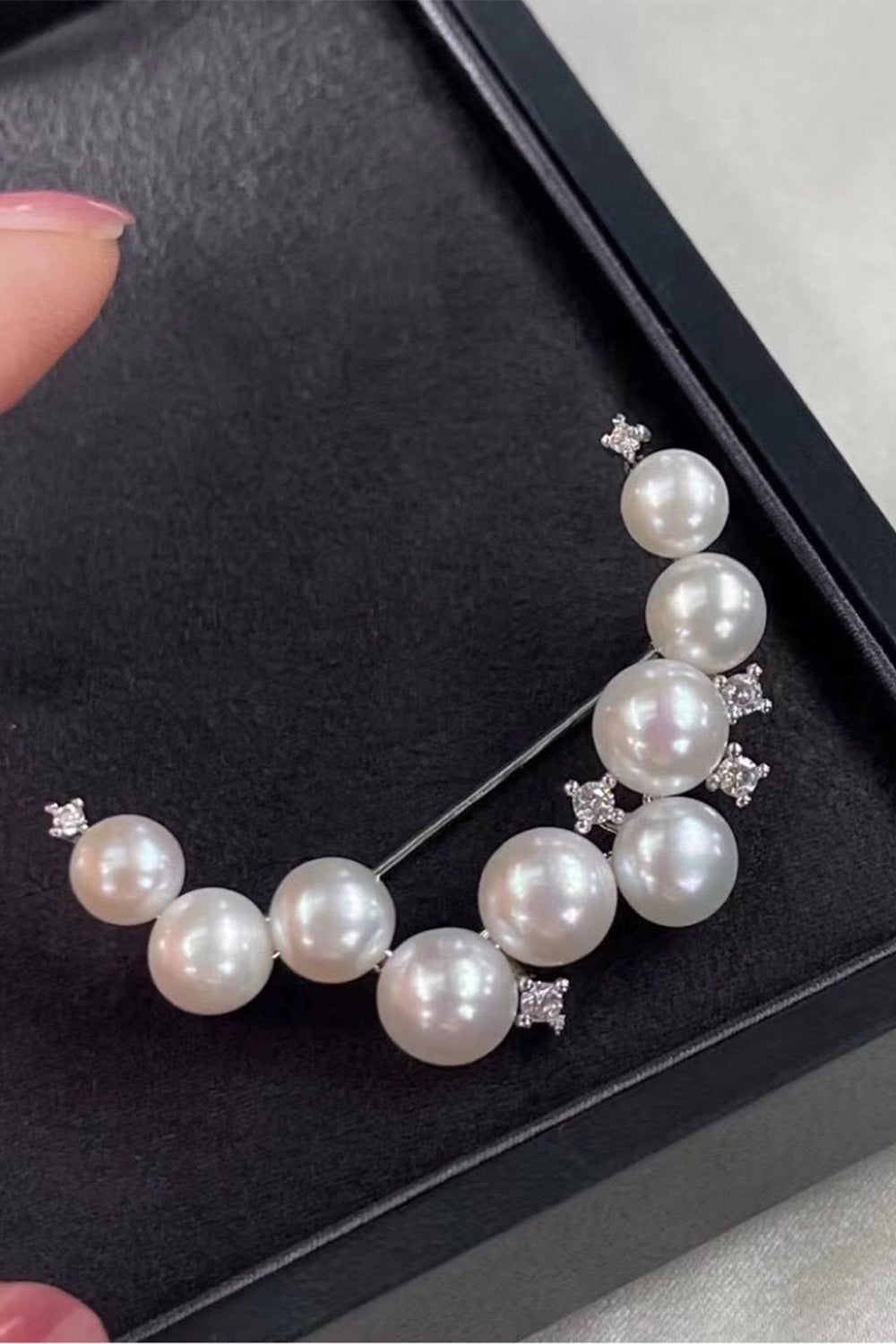 Brooch with Natural Pearls