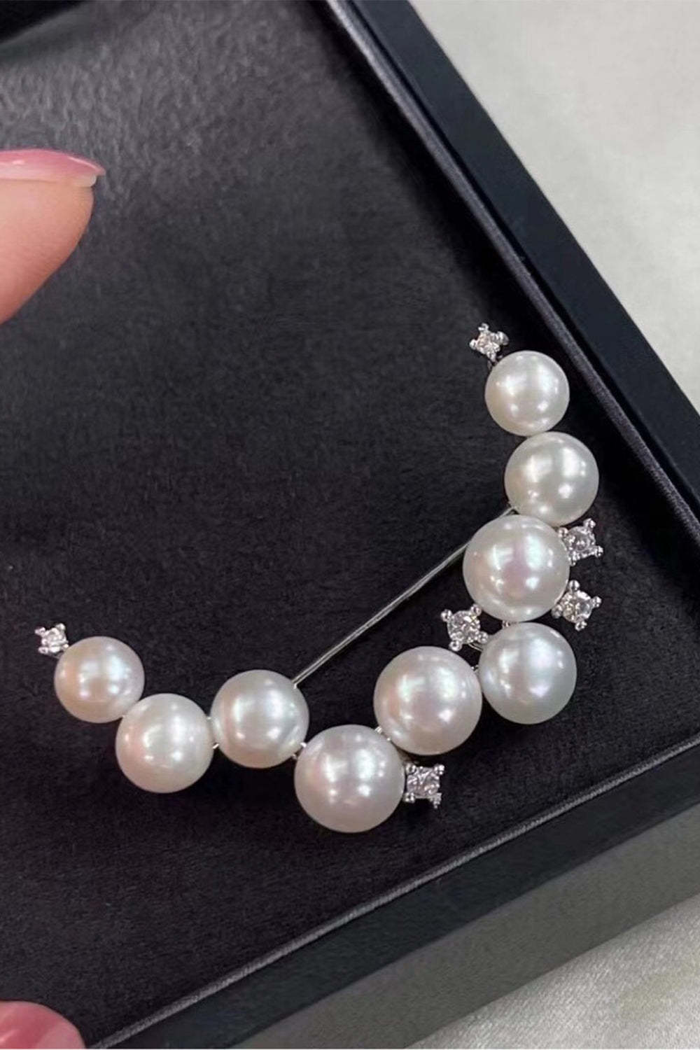 Brooch with Natural Pearls