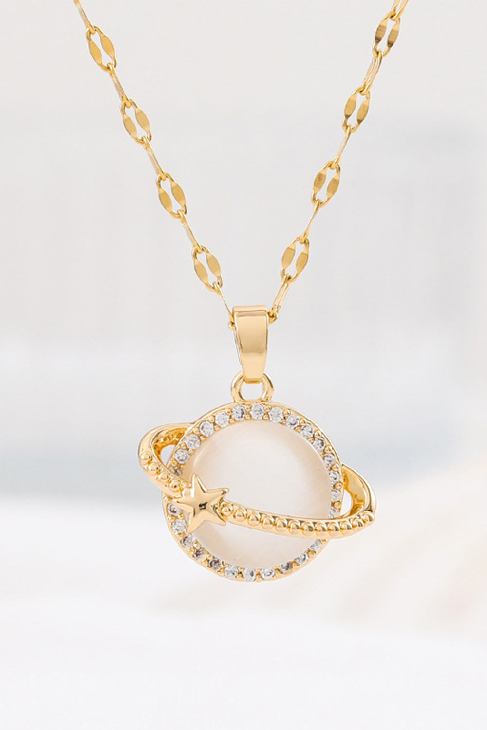 Cat's Eye Necklace in Golden Fashion Planet