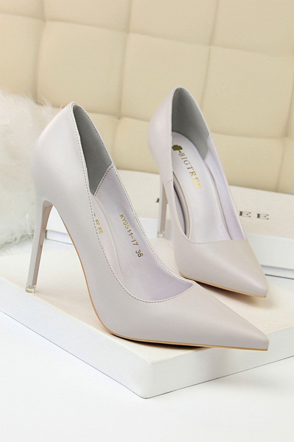 Pointed Stiletto Heels with a Shallow Mouth and Super High Heel