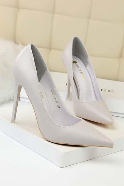 Pointed Stiletto Heels with a Shallow Mouth and Super High Heel