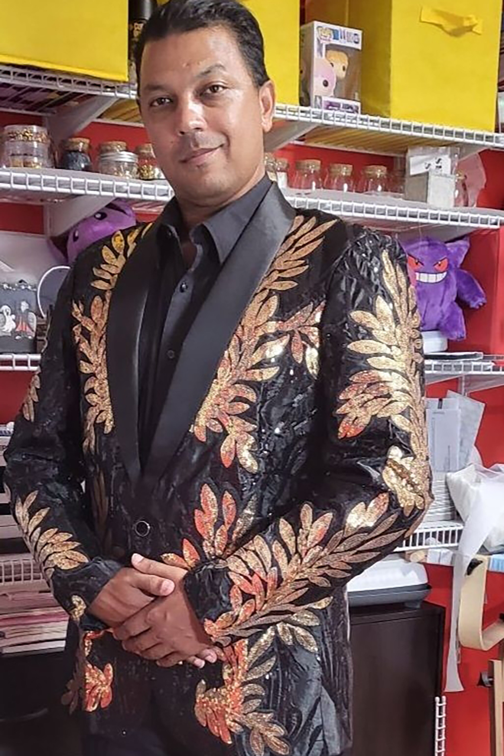 Men's Prom Suits in Black and Gold Jacquard with Sequins 2-Piece Set