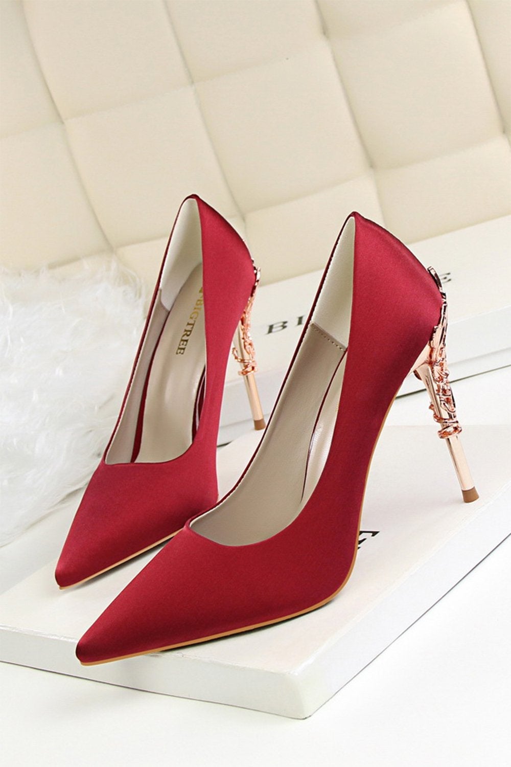 Stiletto Heels in Shallow Burgundy Metal