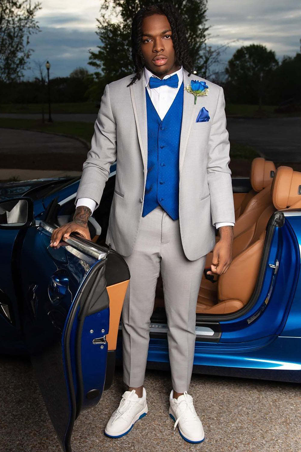 Sleek Grey Slim-Fit Single-Breasted Two-Button Prom Suit with Notched Lapel