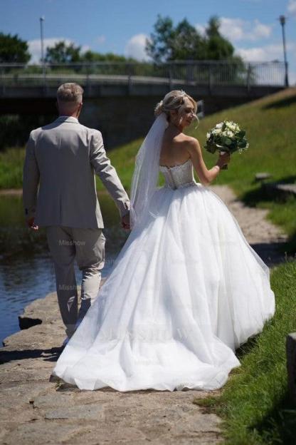 Simple Princess Long A-line Sleeveless Wedding Dresses With Lace