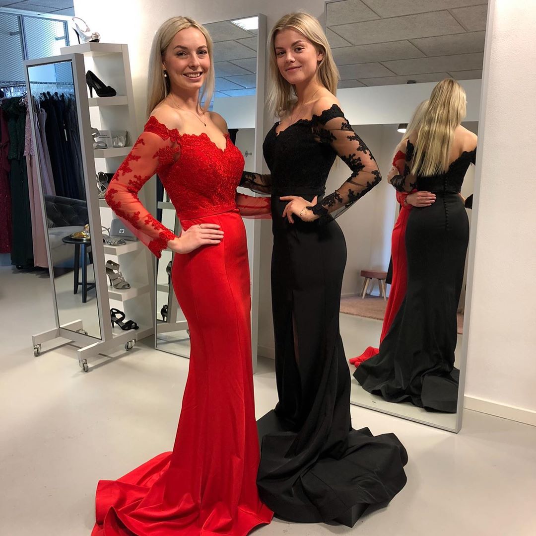 Sexy Off-the-shoulder Long Sleeves Appliques Lace Satin Mermaid Prom Dress