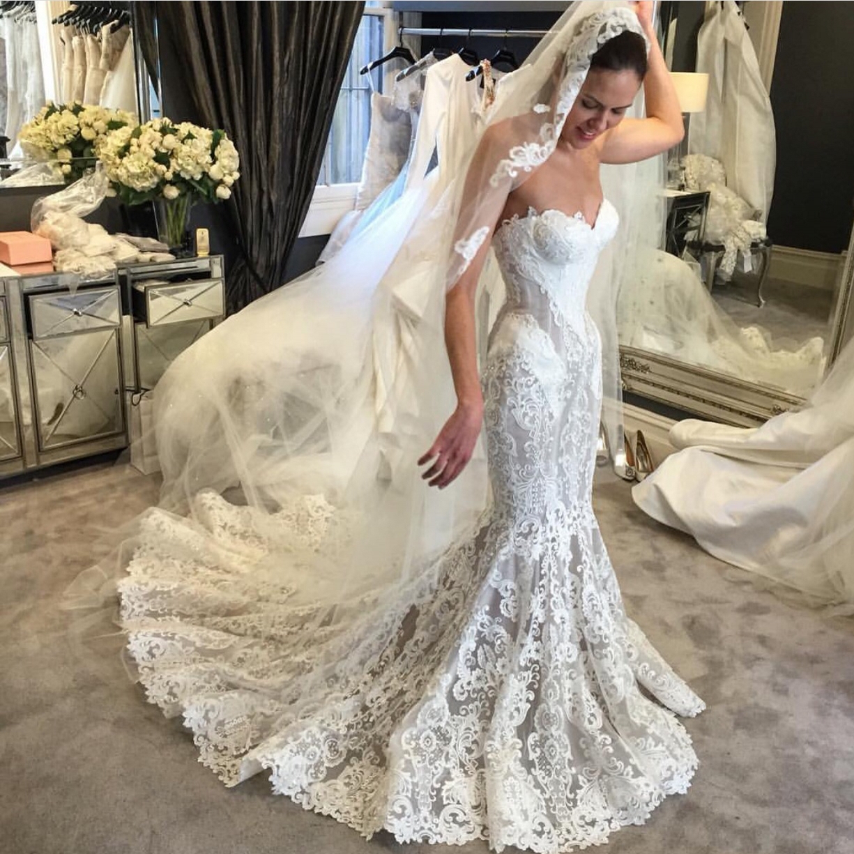 Elegant Lace Fit and Flare Wedding Dresses | Sweetheart Neck Sleeveless Bridal Gowns