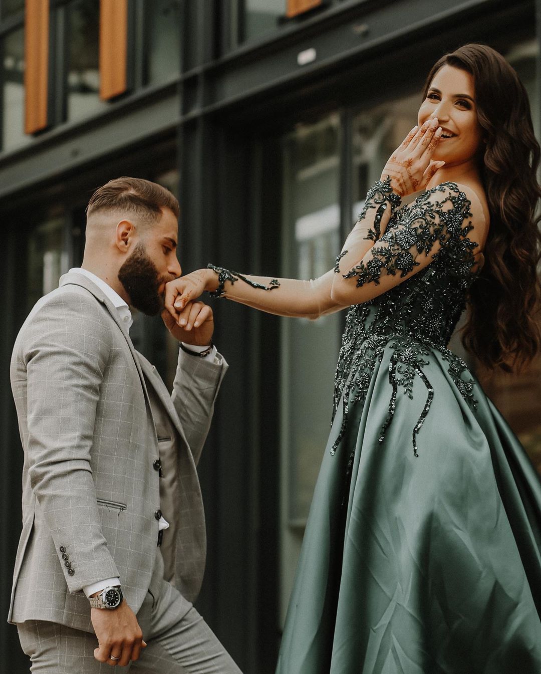 Glamorous Long Sleeves Floral Lace Split Mermaid Prom Dress With Detachable Train