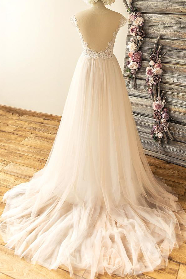 Straps Sweetheart Lace Appliques Tulle Floor Length A-line Wedding Dresses