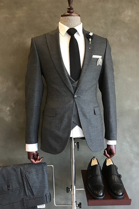 slim-fit-suit-for-men-black-peaked-lapel-3-pieces-formal-business-suits