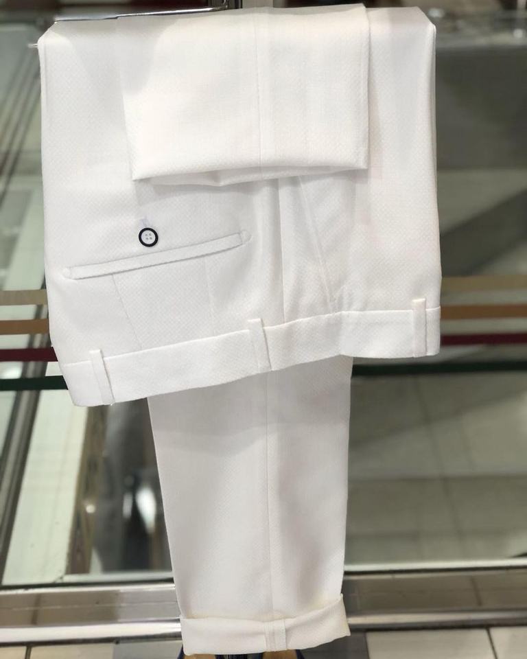 men-chic-suit-white-notched-lapel-three-pieces-plaid-business-suits