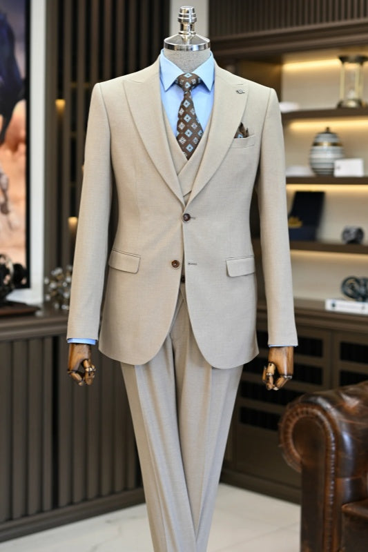 suit-for-men-light-khaki-peaked-lapel-three-pieces-business-men-suits
