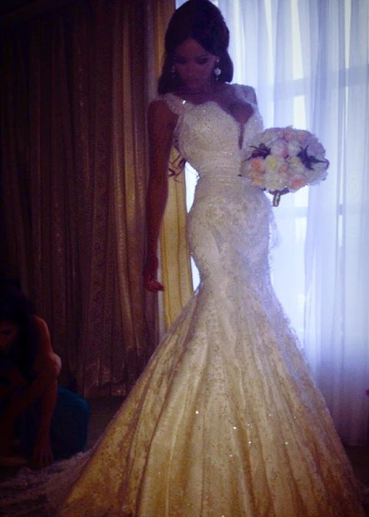 Vintage Mermaid Wedding Dresses Cap Sleeves Lace Appliques Crystal Beads Backless Bridal Gowns