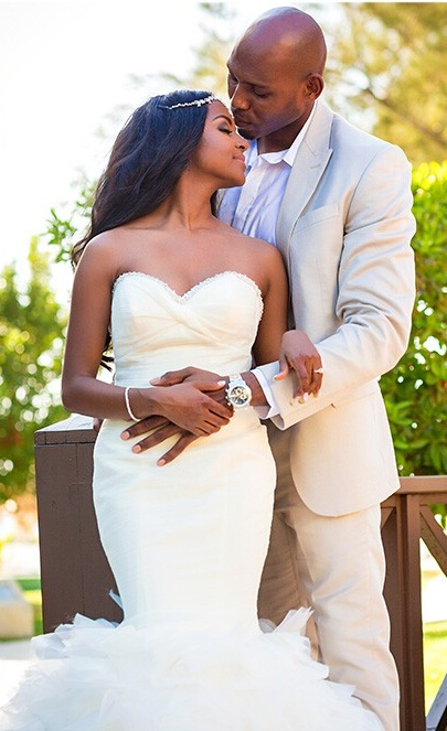 Hot Organza Mermaid Beach Wedding Dresses Backless Sweetheart Pearls Bridal Gowns