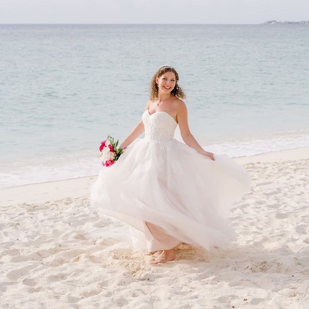 Sexy Sweetheart Backless Applique A Line Summber Beach Wedding Dresses