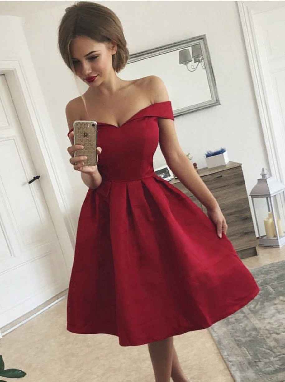 Exquisite Burgundy A-Line Homecoming Dresses | Off-The-Shoulder Short Cocktail Dresses