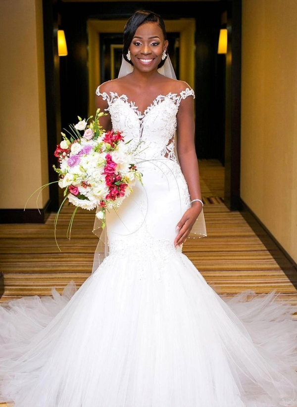 Chic Capped Sleeves Mermaid Wedding Dresses | Sheer Open Back Buttons Bridal Gowns
