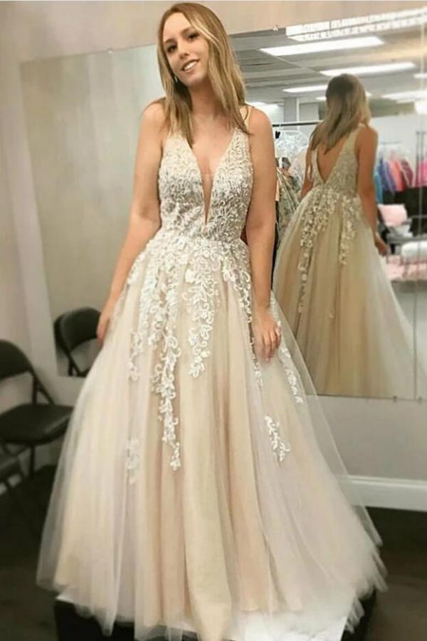 Pretty Deep V-neck BacklessTulle A-Line Floor-length Prom Dress With Floral Lace