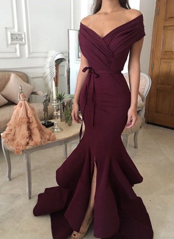 Chic Burgundy Mermaid Prom Dresses Off-the-Shoulder Ruched Side Slit Evening Gowns