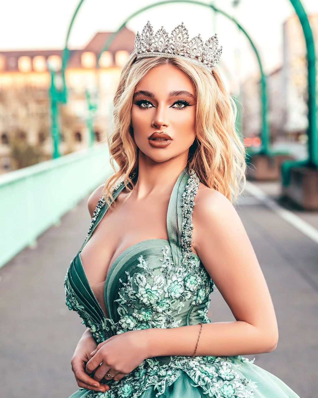 Stunning Halter Sweetheart Princess Dress Appliques Lace Ball Gown Prom Dress