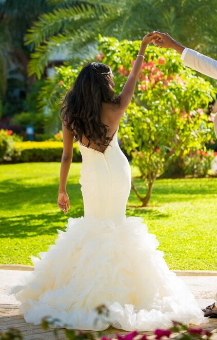 Hot Organza Mermaid Beach Wedding Dresses Backless Sweetheart Pearls Bridal Gowns